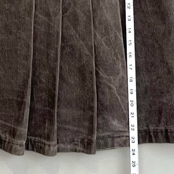 Vero Moda taupe corduroy wrap skirt - Picture 11 of 15